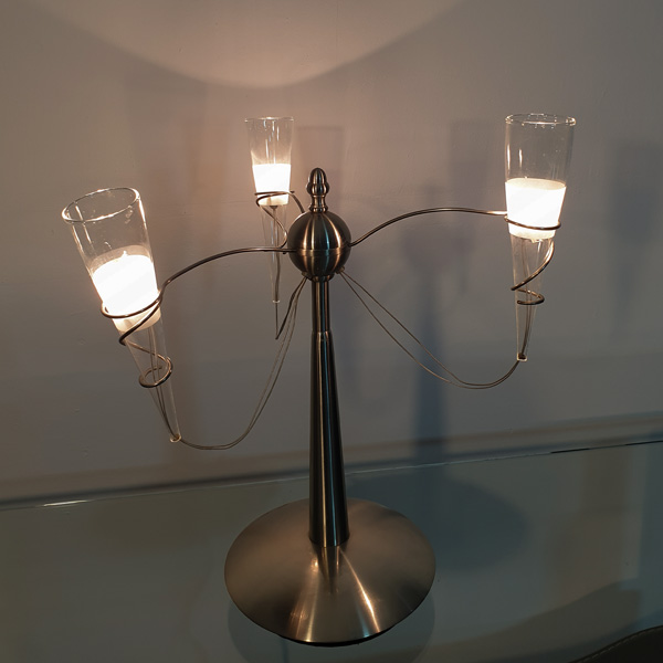 Table lamp